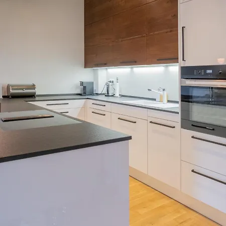 Apartman Destne شقة